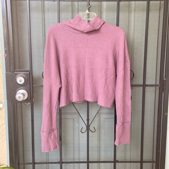wild fable Tops - Wild Fable Turtleneck Long Sleeve Crop
